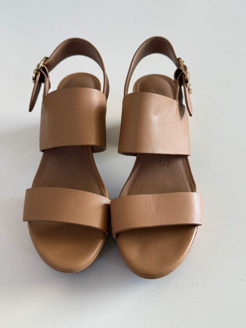 Aerosoles Camera Platform Sandal - Picture 2 of 9
